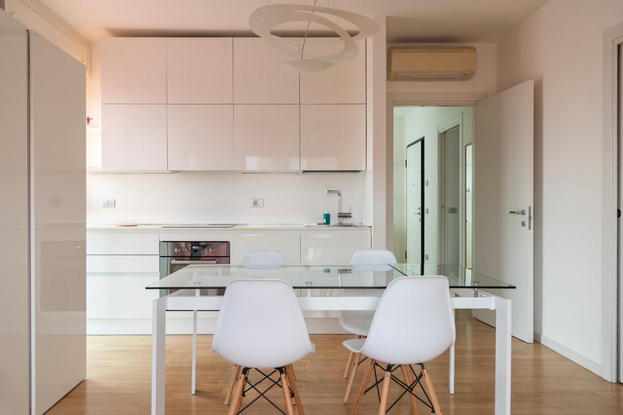 Youhosty - Savona 122 * Mailand